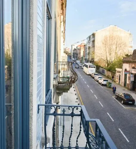 Exclusive - Center *